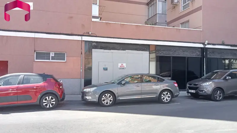 Venta Local Comercial Tres Olivos Fuencarral Madrid