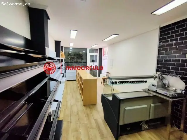Oportunidad: Tienda de Alimentacion en Local Centrico