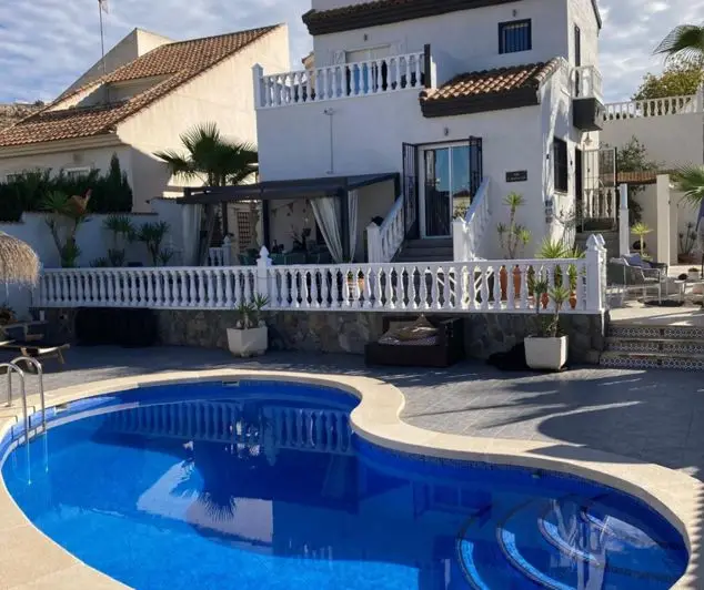 Villa en Benijofar 2 Dormitorios Piscina Privada