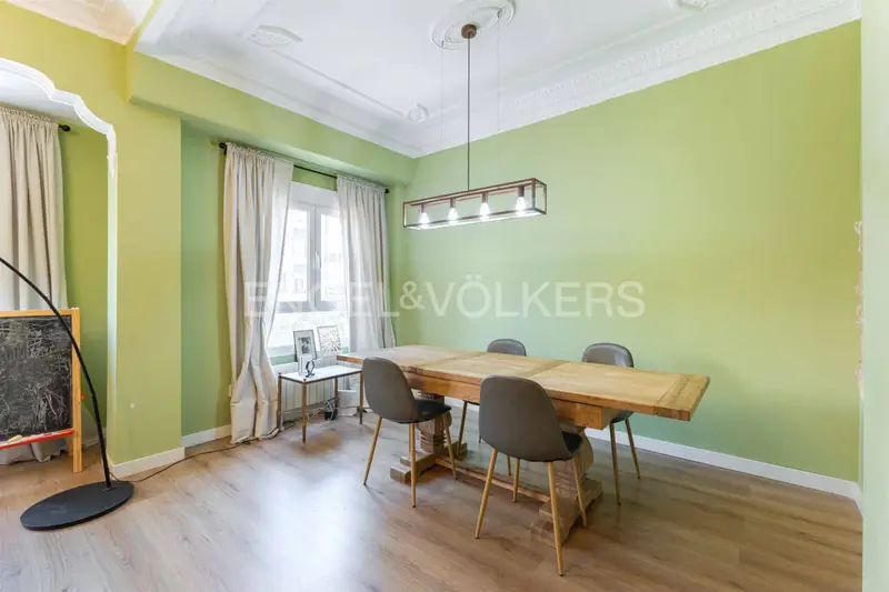 Apartamento en venta en Russafa Valencia 3 habitaciones 2 baños
