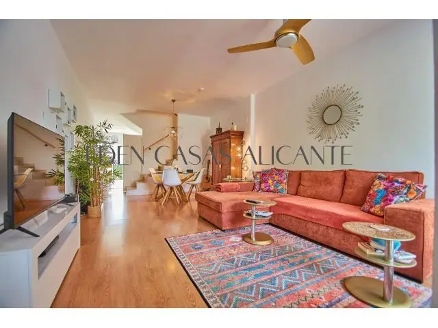 Casa en La Font con 4 Dormitorios 3 Baños Piscina y Tenis