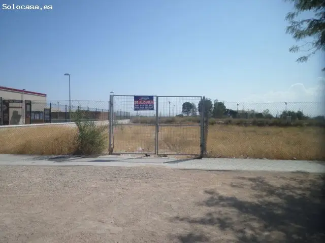 Solar en Alquiler para Negocio 640m2