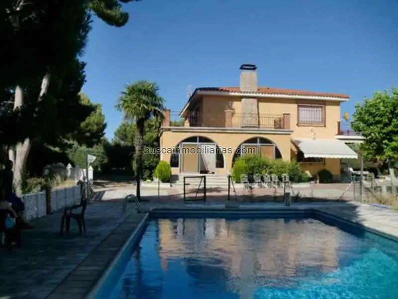 Chalet en Venta Alcalá de Henares 6 Dormitorios Piscina Jardin