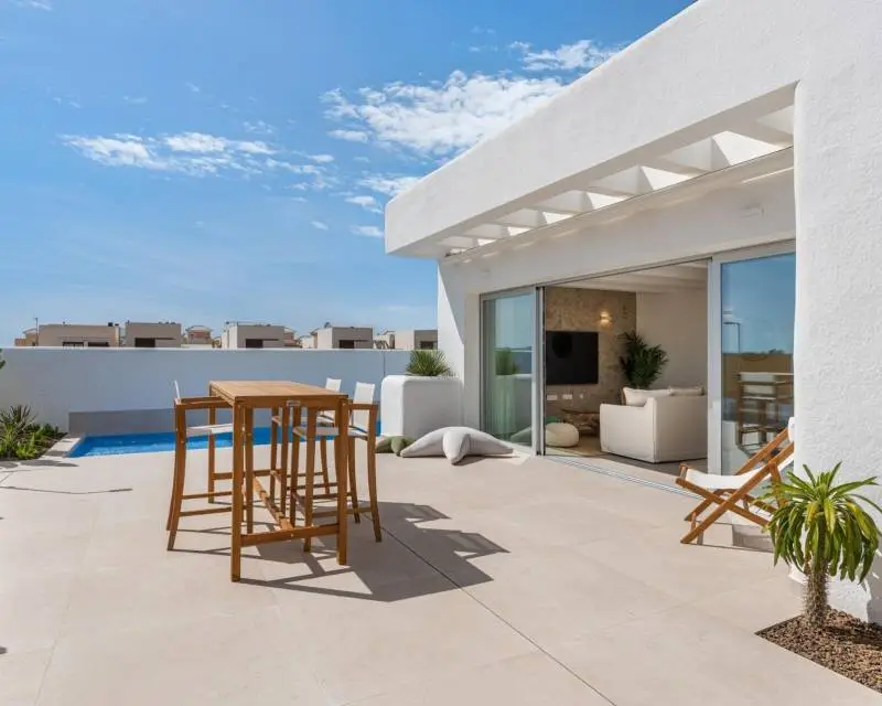 Venta Villa con piscina en Polideportivo Dolores