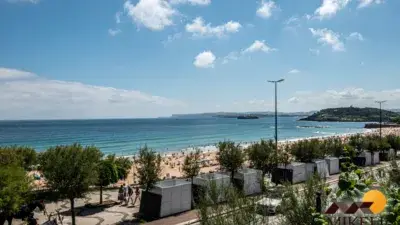 Apartamento en Alquiler El Sardinero Vistas al Mar Jardin 80m2