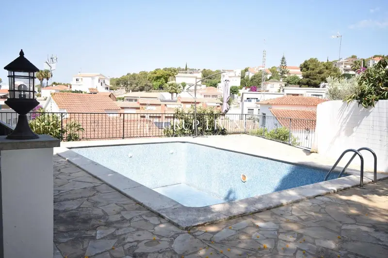 Casa en Alquiler Sitges Quintmar 3 Dormitorios Garaje Terraza Piscina Barbacoa