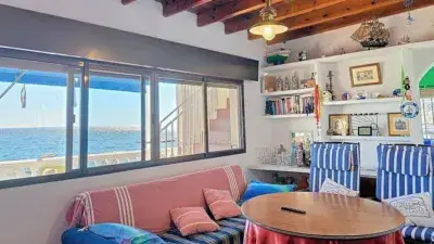 Chalet en Venta en Rubite: Casa de Playa con Vistas al Mar