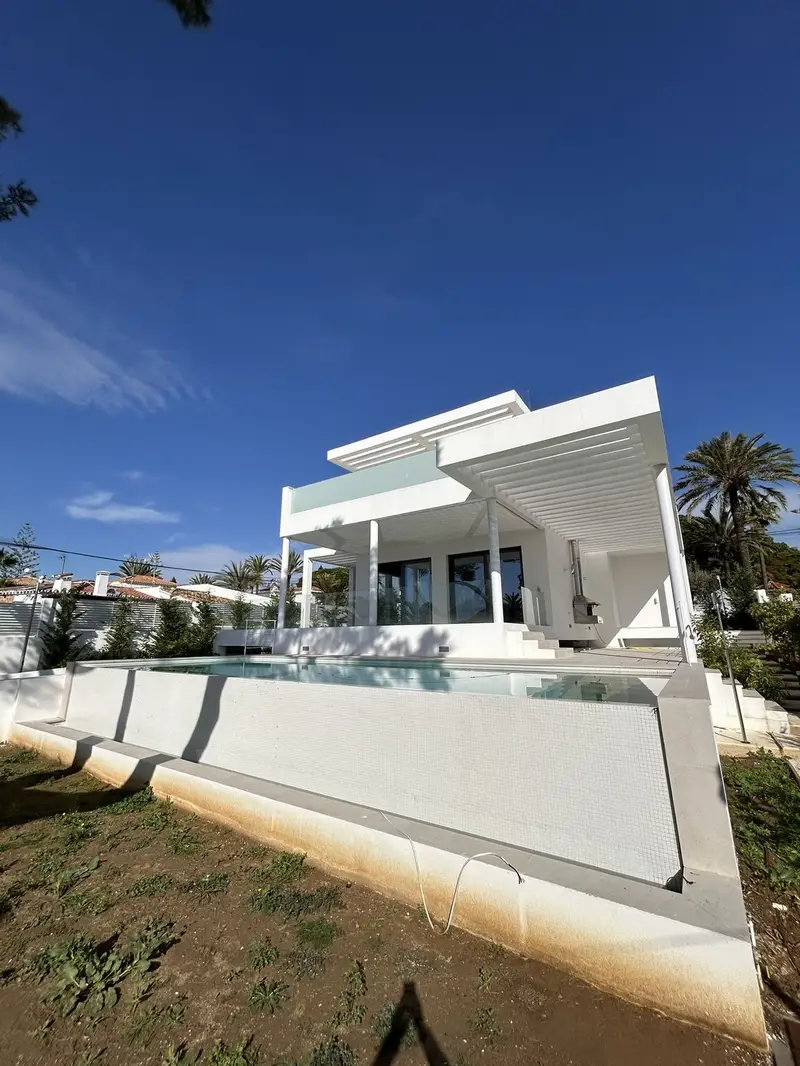 Casa Villa Lujo 5 Dormitorios Marbesa Playa Piscina