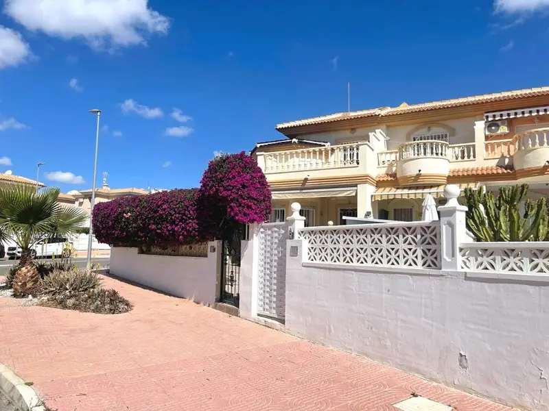Adosado de 3 Dormitorios en venta Rojales, España