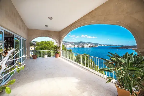 Villa de Lujo en Cala Vinyes con Vistas al Mar