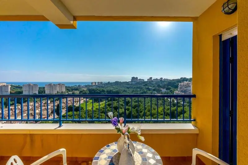 Apartamento en Orihuela Costa con Vistas al Mar