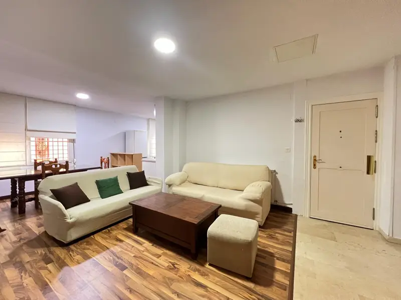 Alquiler Piso Reformado 120m2 Centro Granada