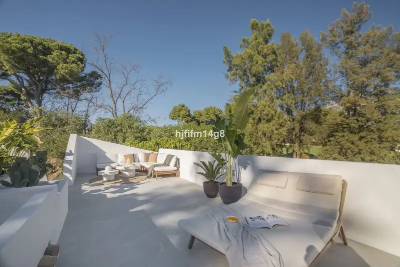 Adosado 5 Dormitorios Lujo Nueva Andalucia Piscina Vistas Mar