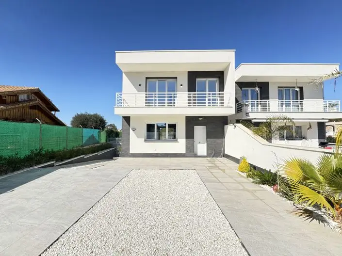 Villa 4 Dormitorios en Orihuela Costa
