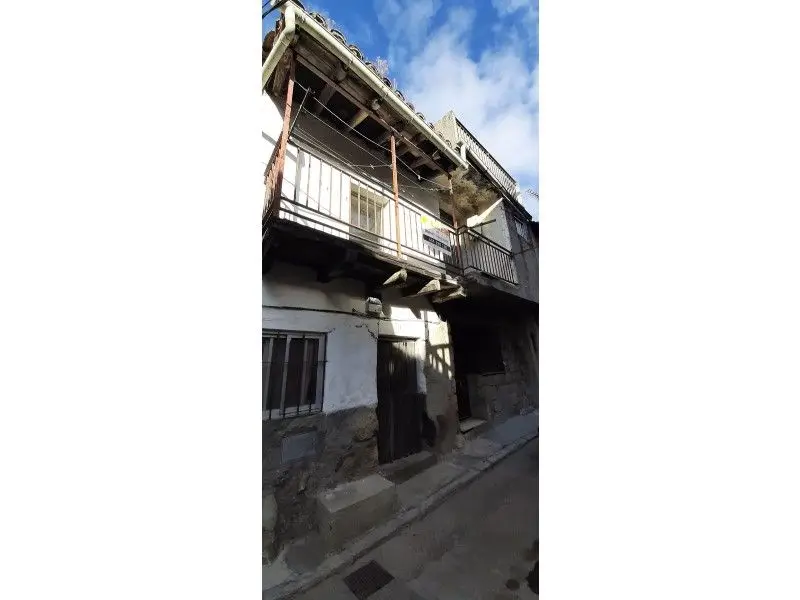Venta Casa con trastero en Piedralaves