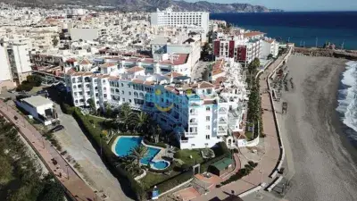 Apartamentos en Nerja con Vistas al Mar y Piscina