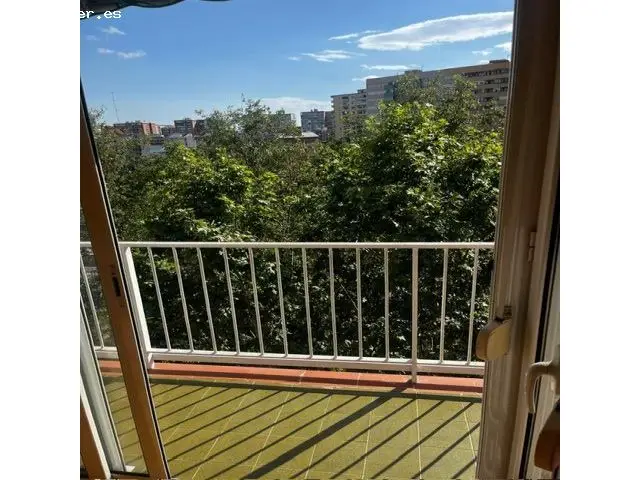Piso Rambla Prim 4 habitaciones 1 bano balcon reforma