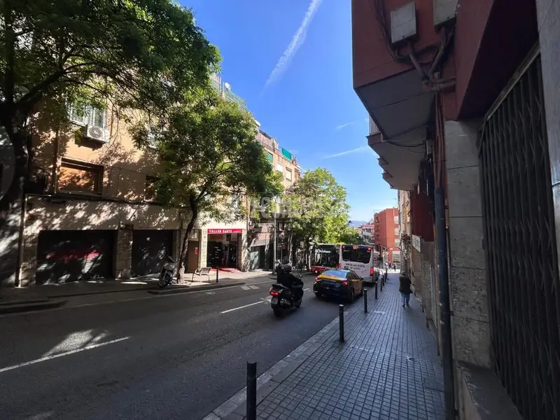 Local 80m² El Carmel Posibilidad Vivienda Inversor