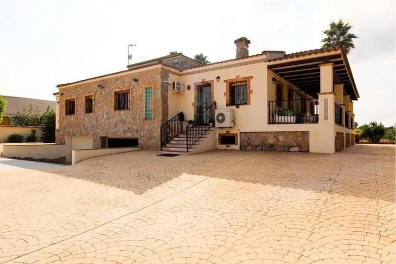 Villa de Lujo en Bigastro 4 Dormitorios 844m2