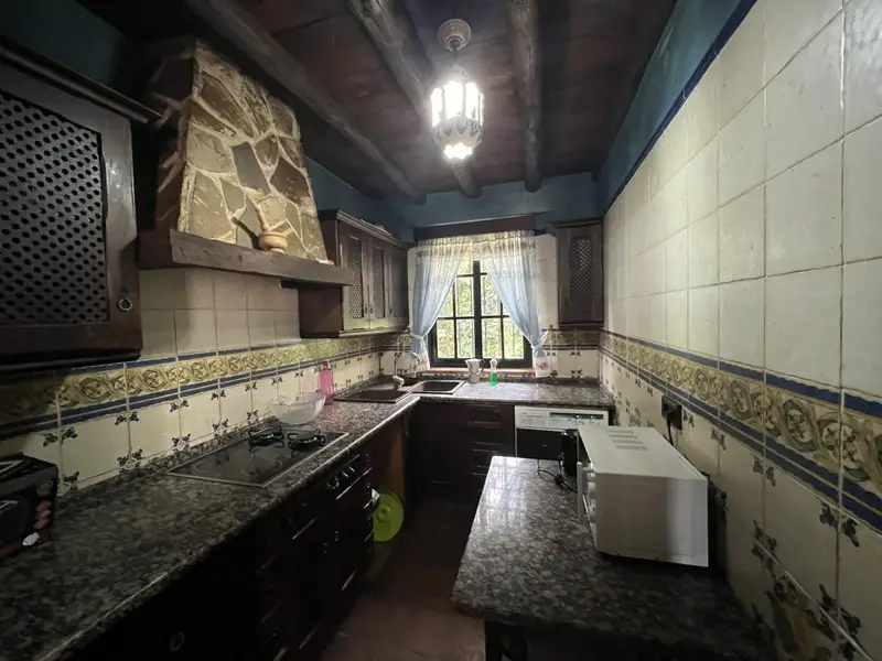 Casa Rural con Piscina y 4 Dormitorios en Zahara de la Sierra