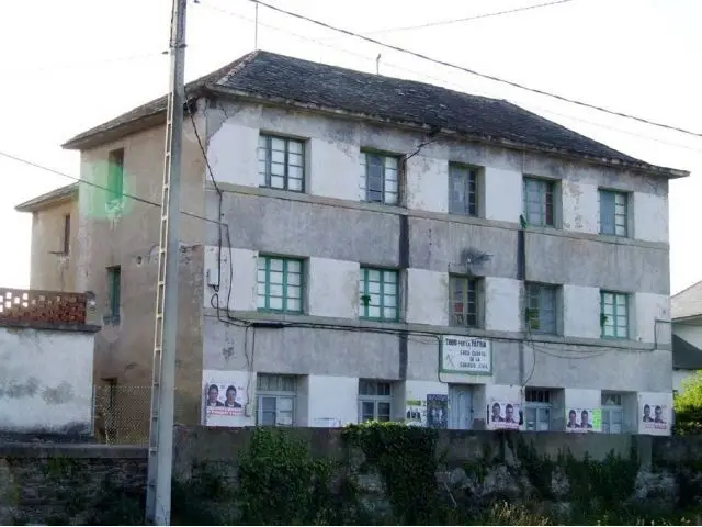 Chalet en Venta Villar de Luarca Asturias 7 Apartamentos