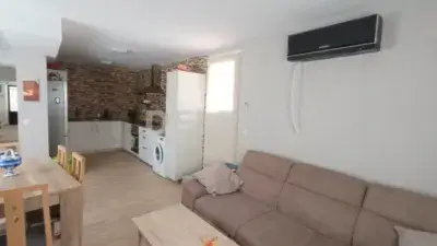 Casa adosada en Isso con patio y terraza