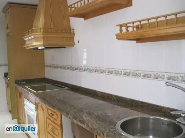Piso 3 habitaciones 2 baños Calle Pepe Hillo 11
