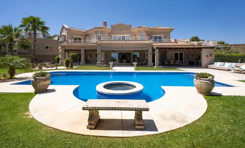 Villa de Lujo 7 Dormitorios Nueva Andalucía