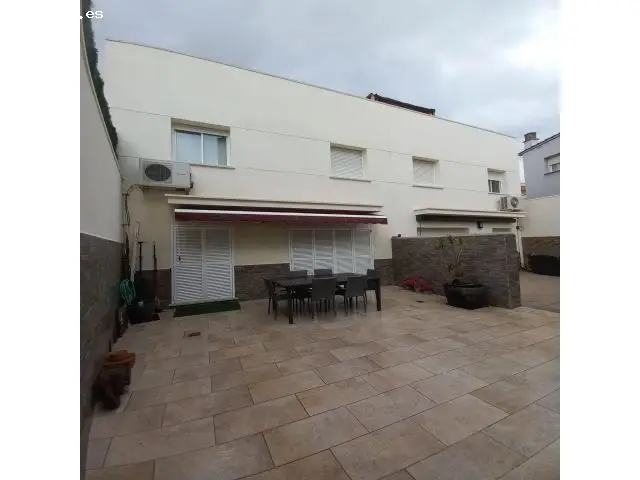 Adosado En Venta En Vilanova I La Geltrú, Barcelona
