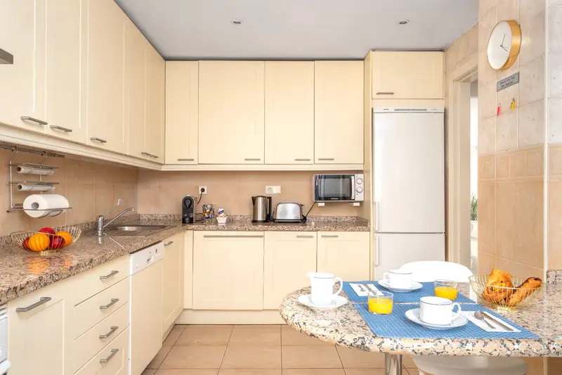 Apartamento 3 Dormitorios Milla de Oro Marbella Playa