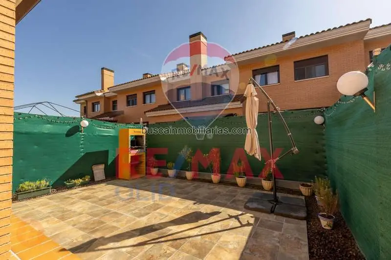 Chalet en Aldeamayor de San Martin con 3 habitaciones y piscina