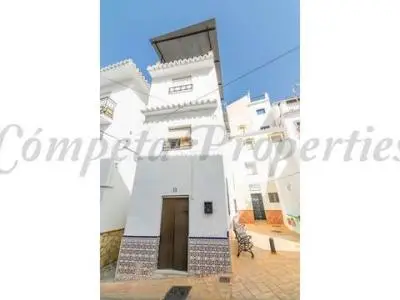 Casa de Pueblo en Sayalonga 4 Dormitorios