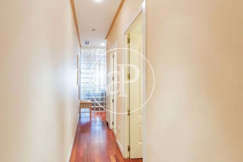 Apartamento Reformado en Justicia 2 Dormitorios 2 Baños