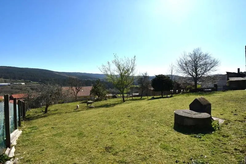 Casa en Venta Lousame Berrimes 214m2 con Finca 900m2