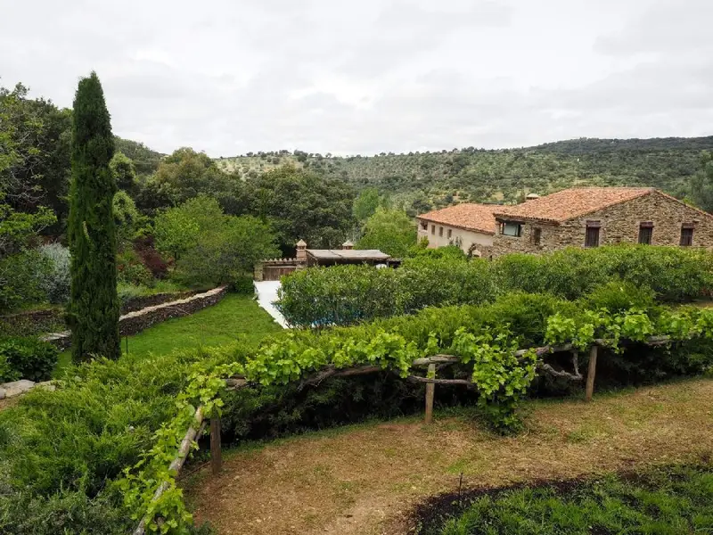 Casa Rural con Chimenea en Madroñera 5 Dormitorios