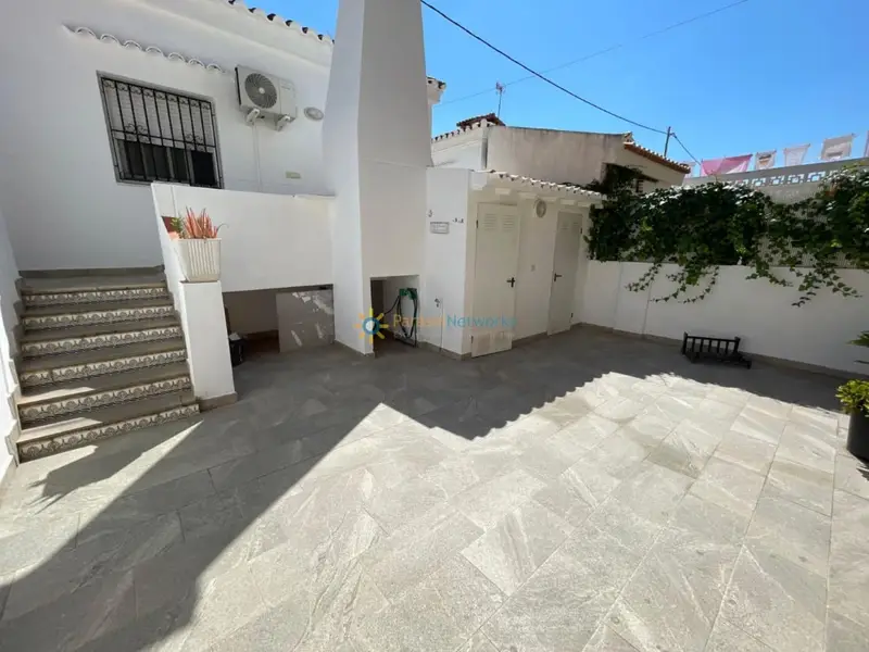 Chalet en venta en Miramar, Valencia