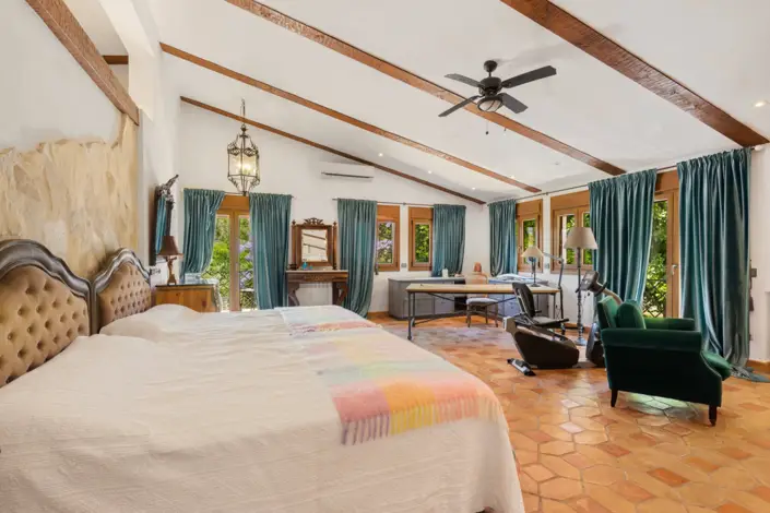Villa de Lujo 4 Dormitorios en Guadalmina Baja