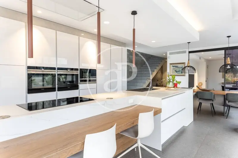 Chalet en Mira Sol con Piscina y  Eficiencia Energética A