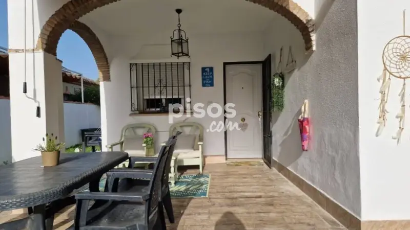 Chalet con Piscina cerca de Playa Barrosa