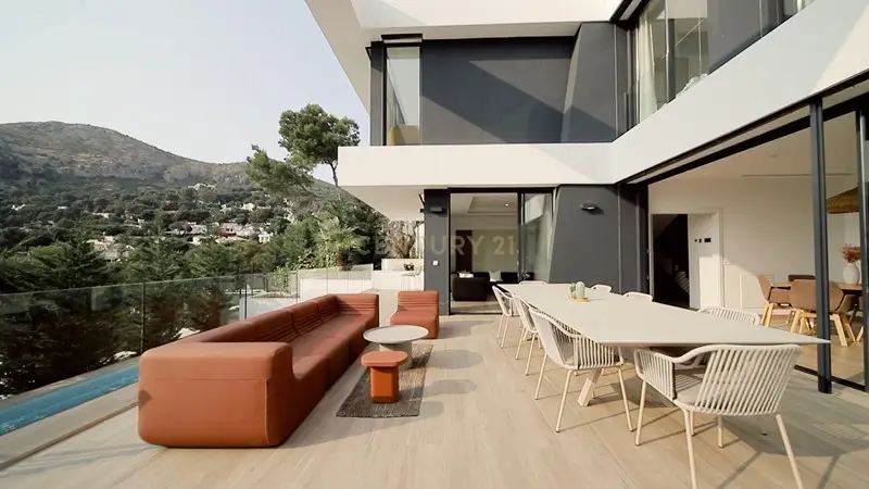 Villa de Lujo en Pinares de San Anton Malaga con Licencia Turistica