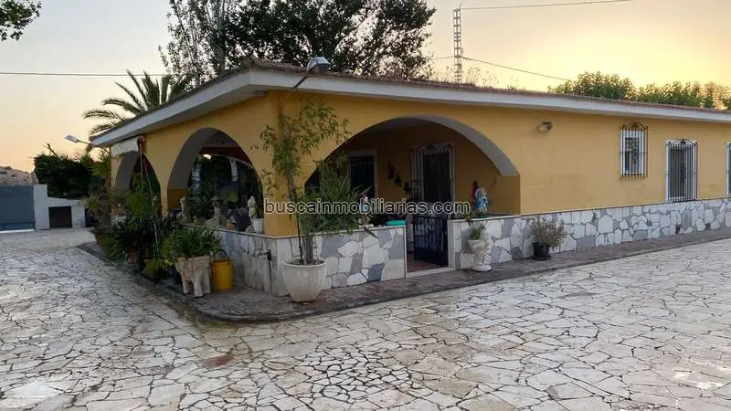 Chalet en Agost 5 habitaciones Piscina 4000m2 Maquinaria Incluida