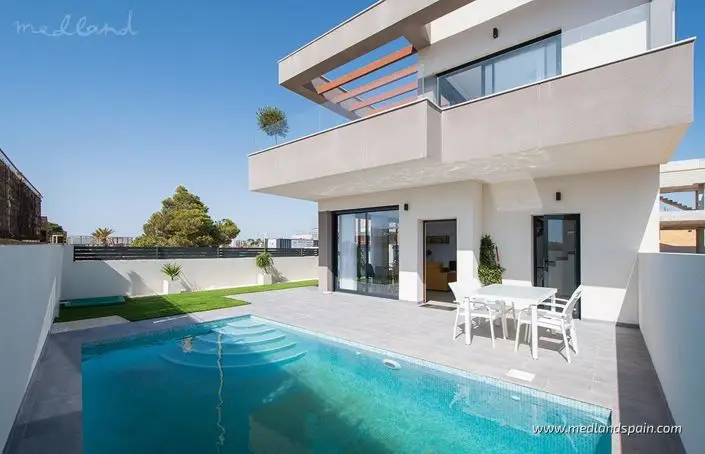 Villa 3 Dormitorios en Venta La Herrada