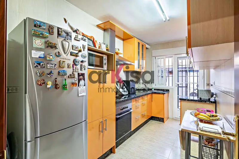 Venta Piso con patio El Ejido Norte 3 habitaciones