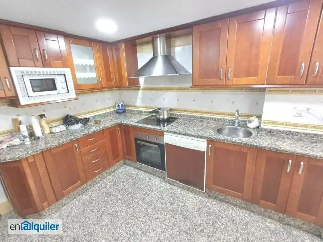 Piso Familiar 130m2 Amueblado Cerca del Centro