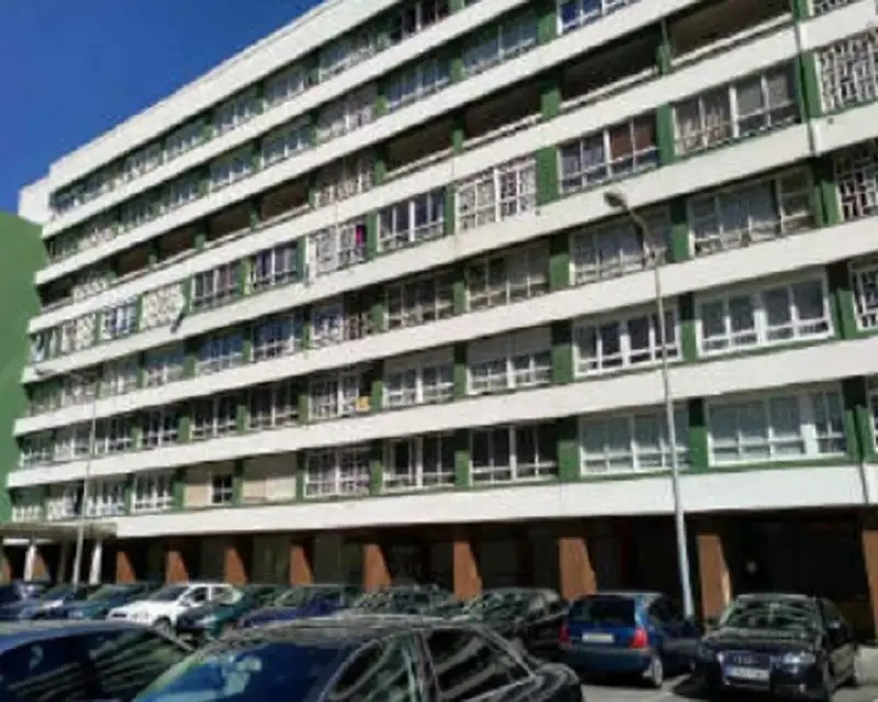 Local en Alquiler Carballo 181.52m2