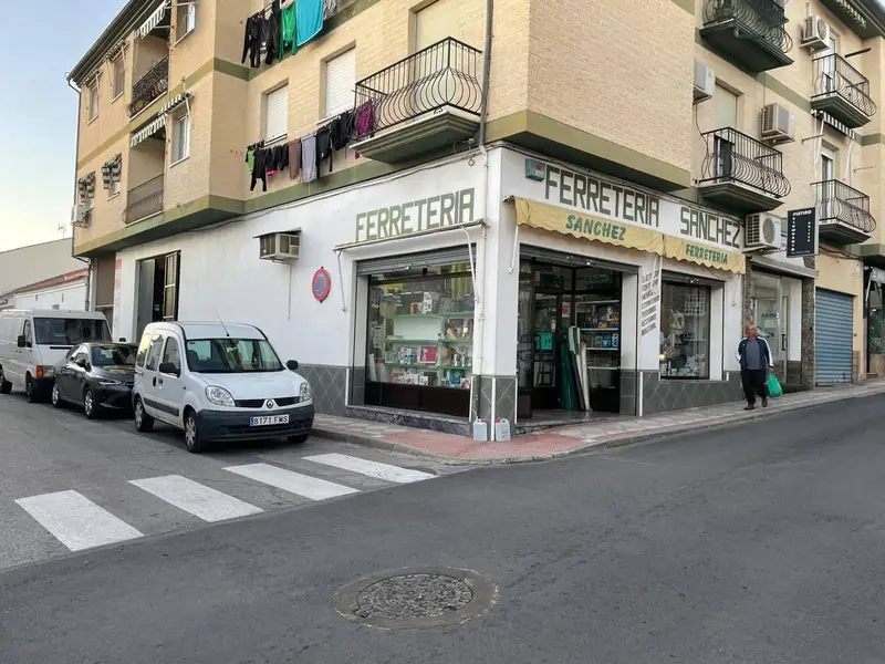 Local Comercial en Alquiler Atarfe Granada 125m2