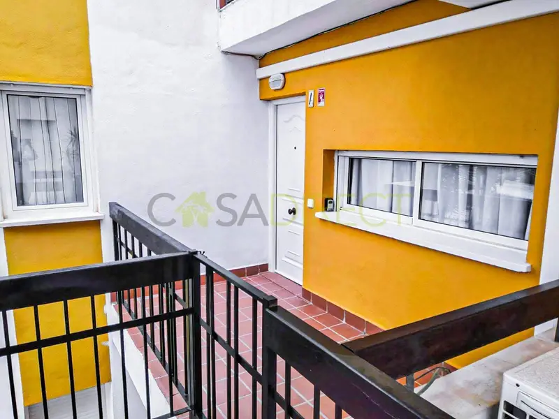 Apartamento Reformado en Vera con Terraza y Piscina