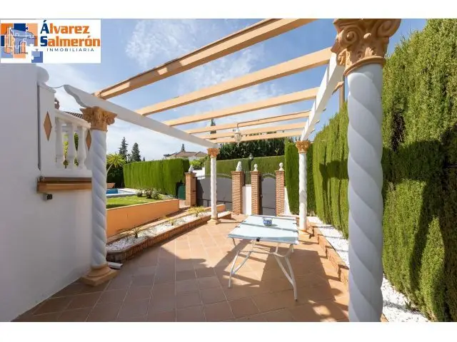 Chalet en Gojar Urbanizacion Los Cerezos 4 dormitorios piscina