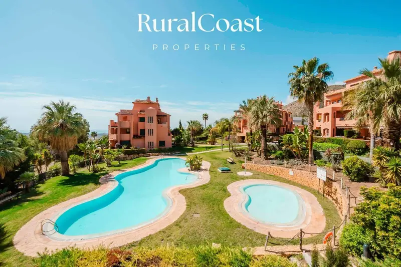 Apartamento en venta en Sierra Cortina Finestrat con vistas al mar