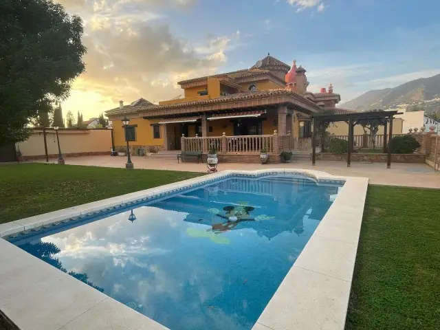 Casa Villa Lujo 4 Dormitorios Mijas Piscina Jardin